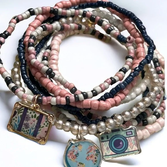Beaded stretchy charm bracelets travel vacation themed pink blue white floral - Picture 2 of 7